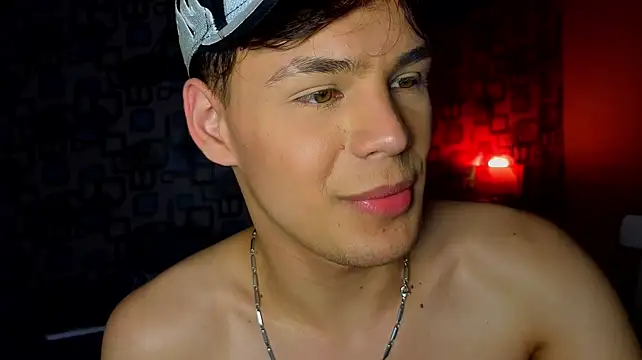 LoganSteel_ Chat XXX in diretta