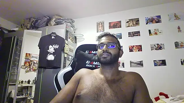 Webkamerová show xXxChrisKissxXx