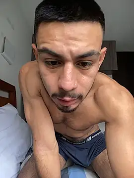 دردشة Taylor_DiamondBoy الجنسية المباشرة