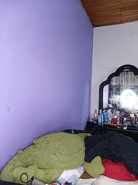 Chat +18 de Zulema_R1 ao vivo