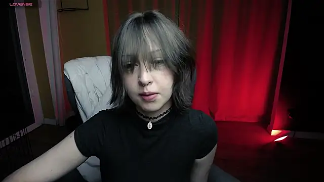 Chat +18 de Reze_bomb ao vivo