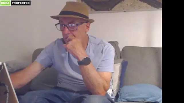 XXX chat uživo modela bluedae1