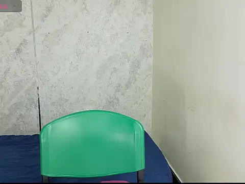Chat +18 de paulina_0_ ao vivo