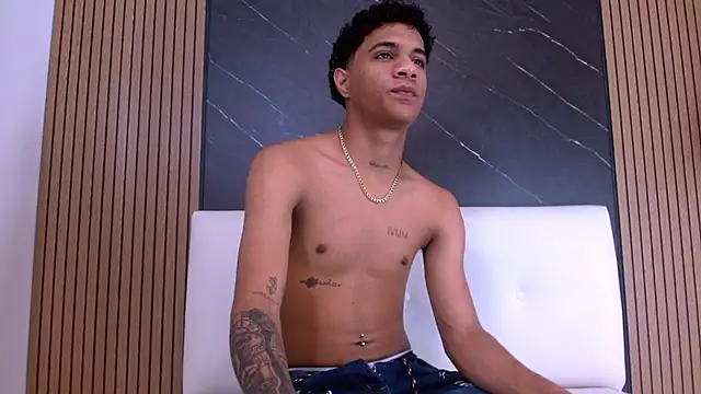 Chatroom XXX en direct de _Thiago12