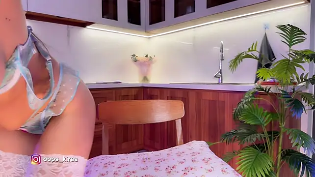 Meow_Kira – Live XXX-chat