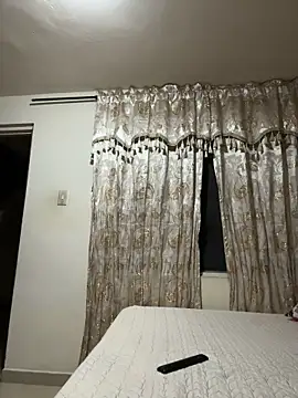Tayler_Kim Live XXX-chat