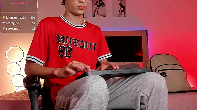 Онлайн чат XXX Alexxus_Smith