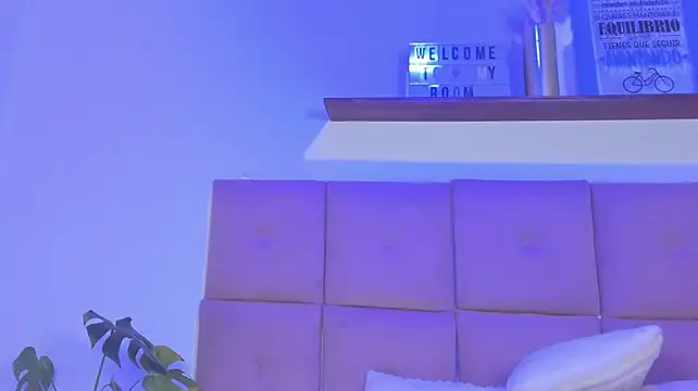 Piinksoul149のライブXXXチャット