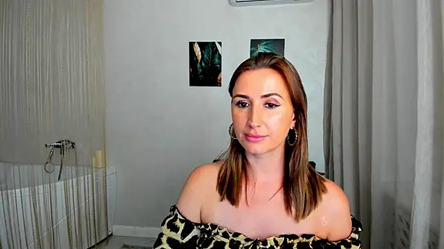 دردشة PassionGlow الجنسية المباشرة