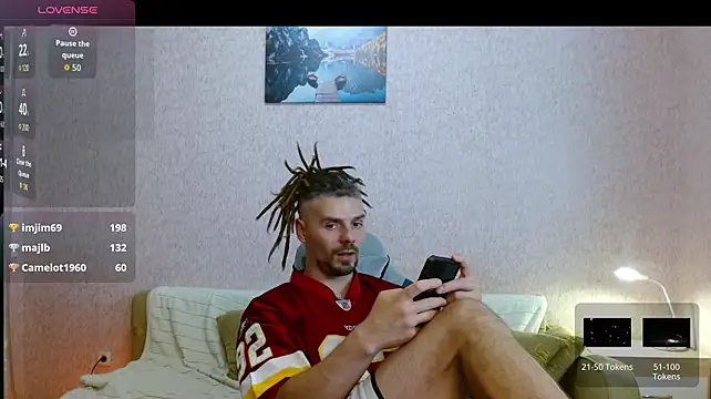 Aestheticguy101 Adlı Modelin Canlı XXX Sohbeti