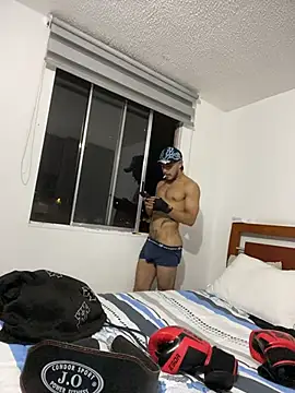 Taylor_DiamondBoy Chat XXX live