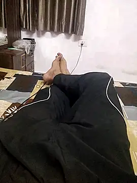 DarkPlayboy_aadi 网络视讯表演
