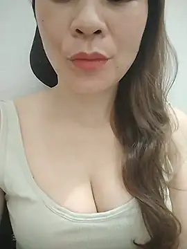 Snail_niE live XXX chat