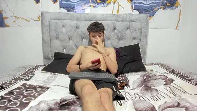Show de Julian-wolf18 na webcam