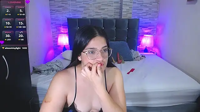 Alison_ski2 Chat XXX live