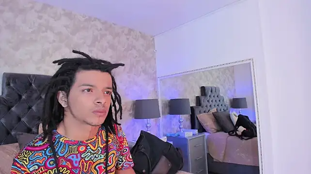 Lucas_jonesn Webbikameraesitys