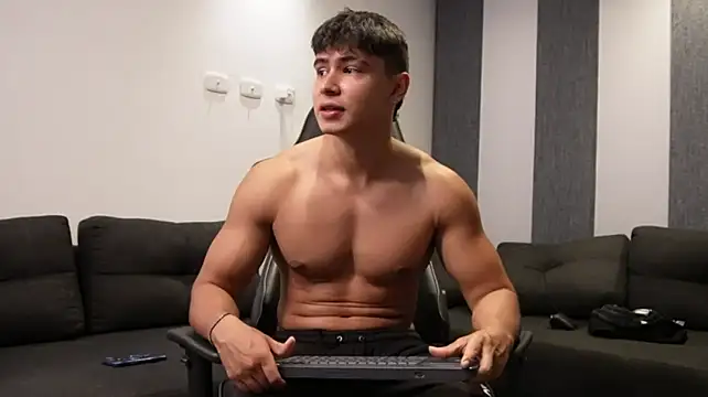 Bray_Kevin Chat XXX live