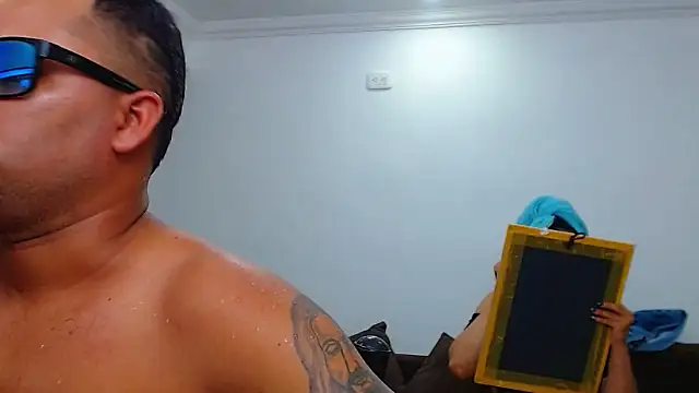 wild-district live XXX chat