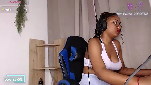 X_Blackmoon26's Live XXX Chat