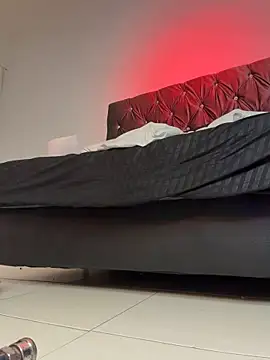 Aliceroys__ Adlı Modelin Canlı XXX Sohbeti