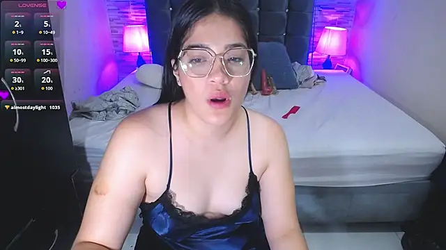 צ'אט XXX בשידור חי של Alison_ski2