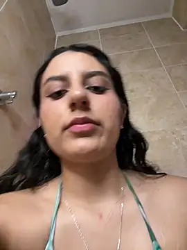 OhMySelenyx3 Adlı Modelin Canlı XXX Sohbeti