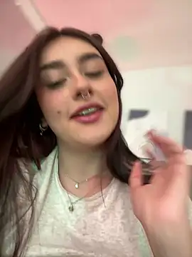 cute__cherry_'s Live XXX Chat