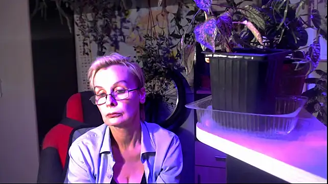 Chat XXX ao vivo de HelgaHimmell