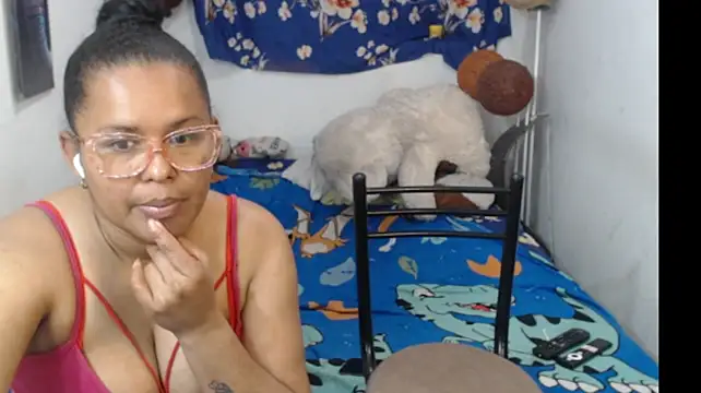 Chatroom XXX en direct de Doumorenos