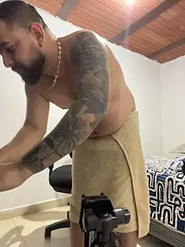 Ethan_Castellano élő XXX-chatje