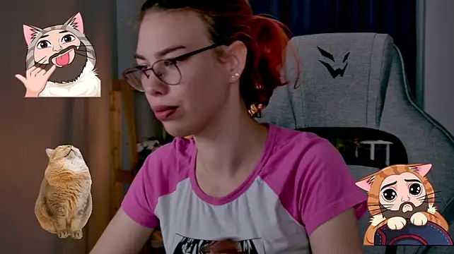 Chatroom XXX en direct de SeraphineDuskryn