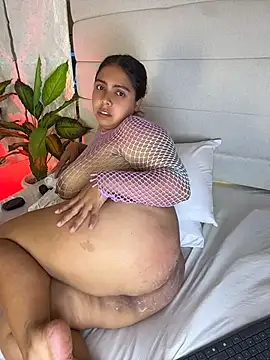 Chatroom XXX en direct de KataThonpson