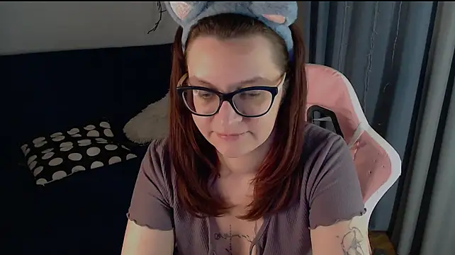 XXX chat uživo modela Milaniya_Poolys