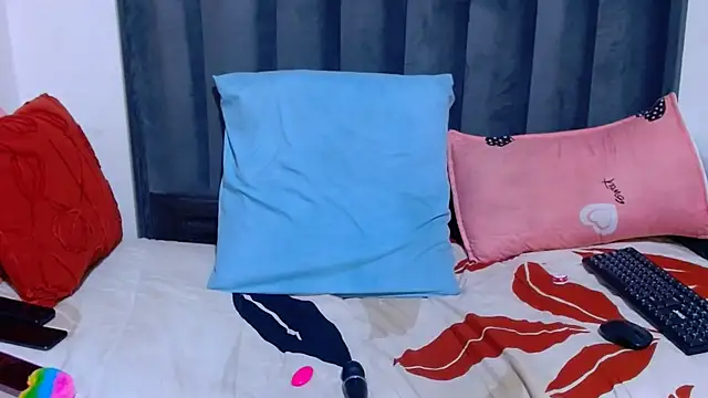 BigbootyNickyx Live XXX Chat