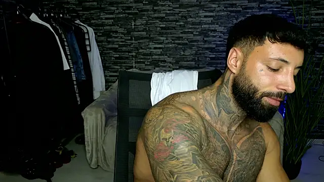 عرض كام MasculineGuy99