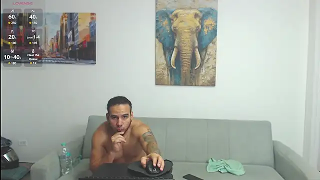 jhustin_marcius Show in webcam