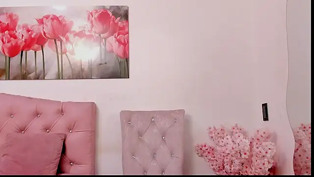 pinky_f00x Live XXX Chat