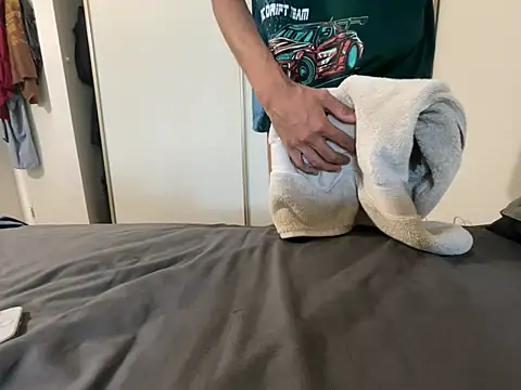 DeepGuy20 live XXX chat