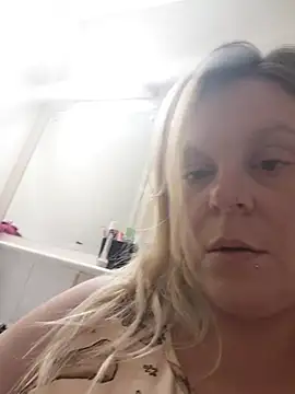pinkieMilfPUSY Live XXX-chat