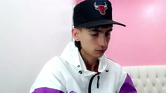 ttimy_x_boy Adlı Modelin Web Kamerası Şovu