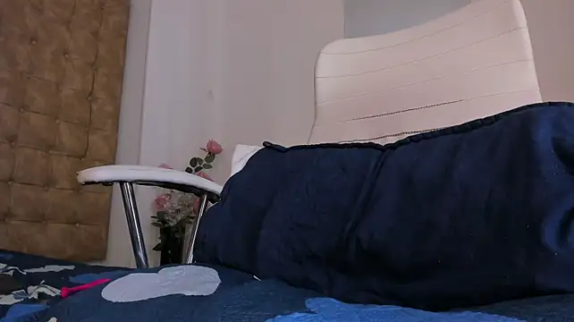 violet_giraldo 现场XXX聊天