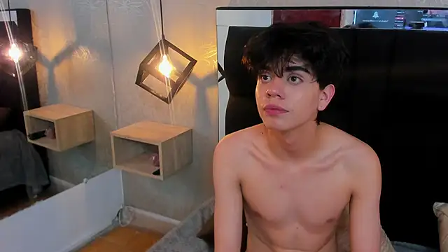 nickGrantt live XXX chat