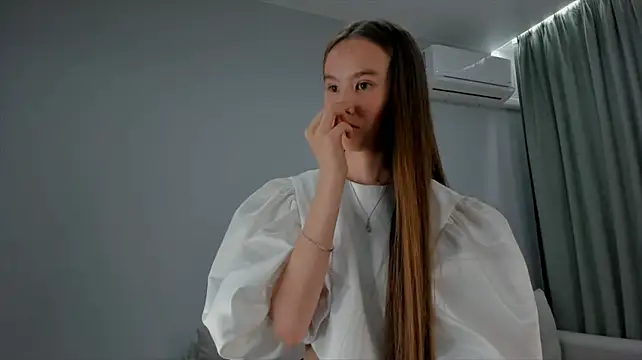 Chat +18 de NerissaKhan ao vivo