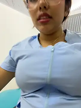 babysaritaa's Live XXX Chat