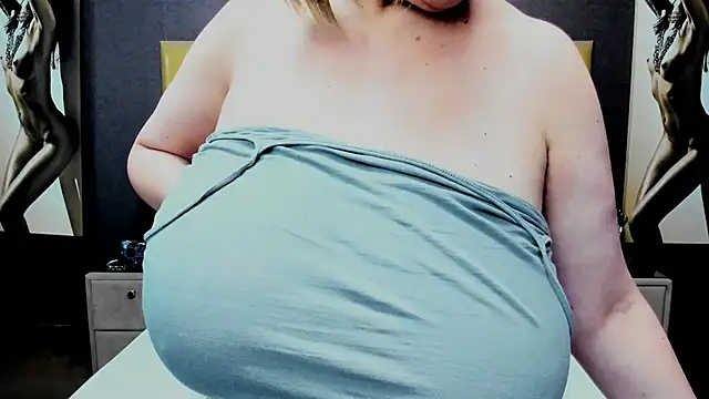 KiraLeila Adlı Modelin Canlı XXX Sohbeti