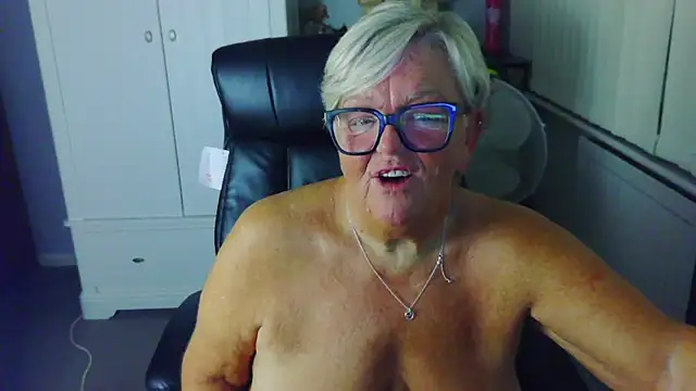 Živý XXX chat BridgetBlueEyes