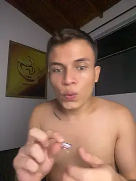 _Leo_Boy 在線直播表演