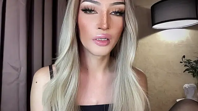 Alicegreenexx Show in webcam