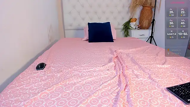 Dayanavelez Шоу с уебкамера
