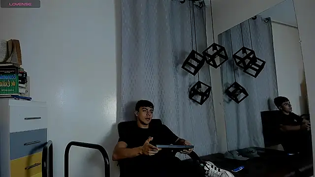 XXX chat uživo modela shelby_col